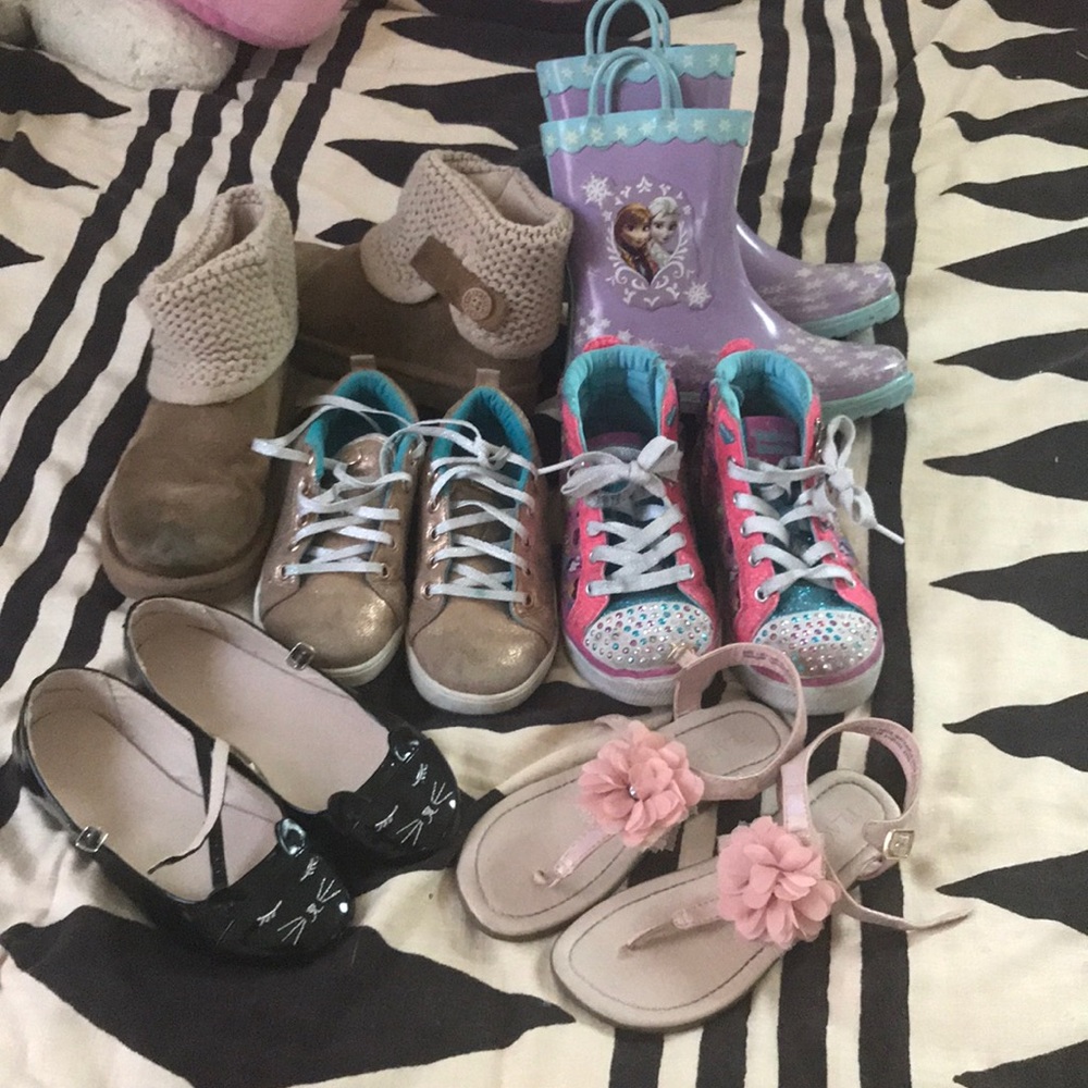 Girls shoes